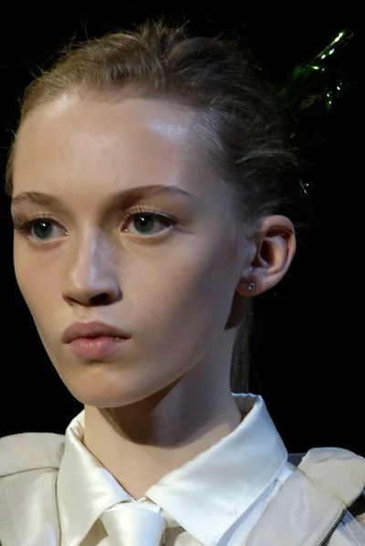 Look 15